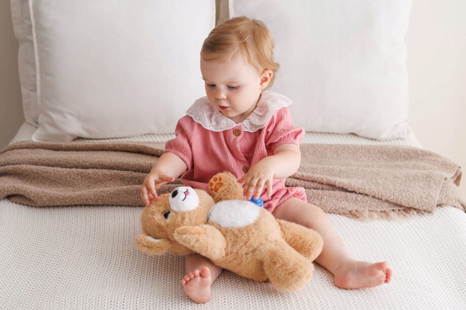 DUMEL NIEDŹWIADEK MIŚ BRUNATNY MEDOLIE NAGRYWA DŹWIĘKI CZUJNIK DOTYKU 18M+