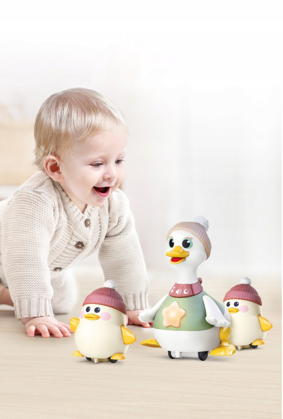 DUMEL ZABAWKA KACZKA MONIKA Z MALUCHAMI MELODIE KOŁYSANKI 6M+