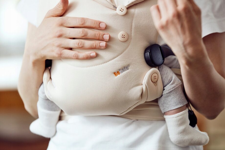 BESAFE NOSIDEŁKO NOSIDŁO ERGONOMICZNE NEWBORN HAVEN 3-11KG PIASKOWY