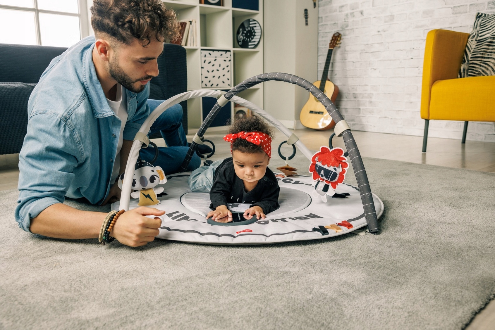 TINY LOVE MATA EDUKACYJNA DO ĆWICZEŃ Z PAŁĄKAMI DLA DZIECI TINY ROCKERS