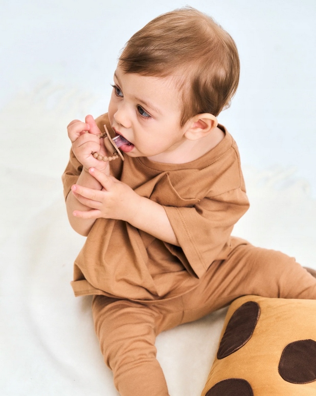 LUU KIDS SMOCZEK SILIKONOWY POZYCJONUJACY 0-3 MILK HAZELNUT