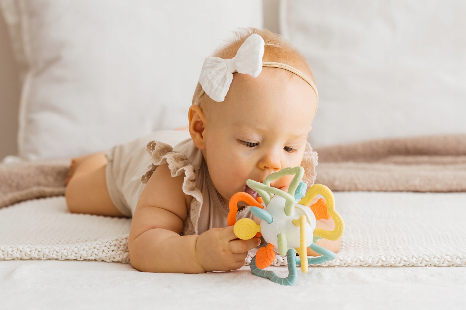 TULIFUN TERKOTEK PASTELOWY Z GRYZAKAMI 3M+