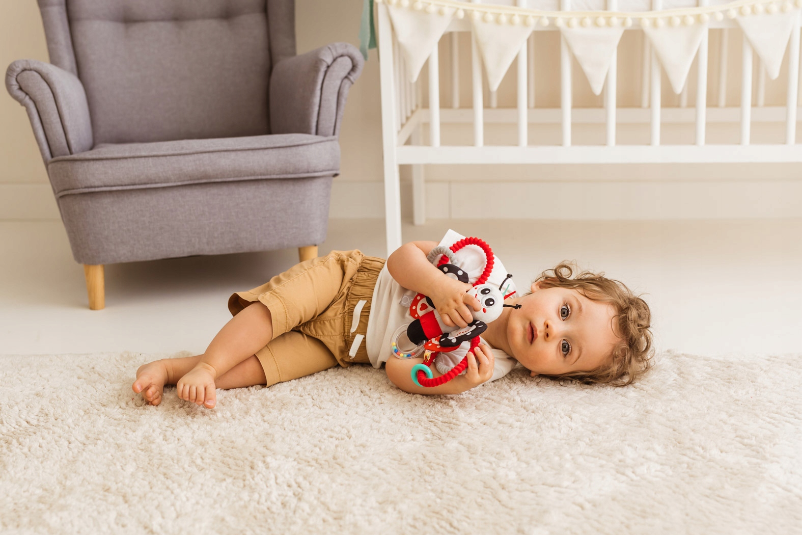 BALIBAZOO GRZECHOTKA MOTYL TYMEK DZWONECZEK ZRÓŹNICOWANE MATERIAŁY 0M+