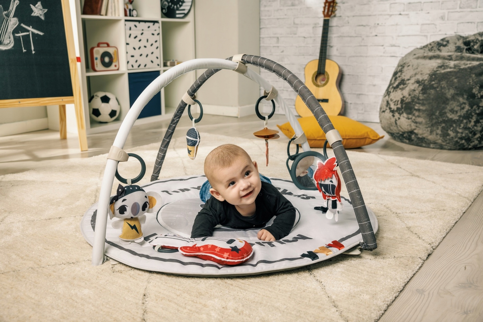 TINY LOVE MATA EDUKACYJNA DO ĆWICZEŃ Z PAŁĄKAMI DLA DZIECI TINY ROCKERS