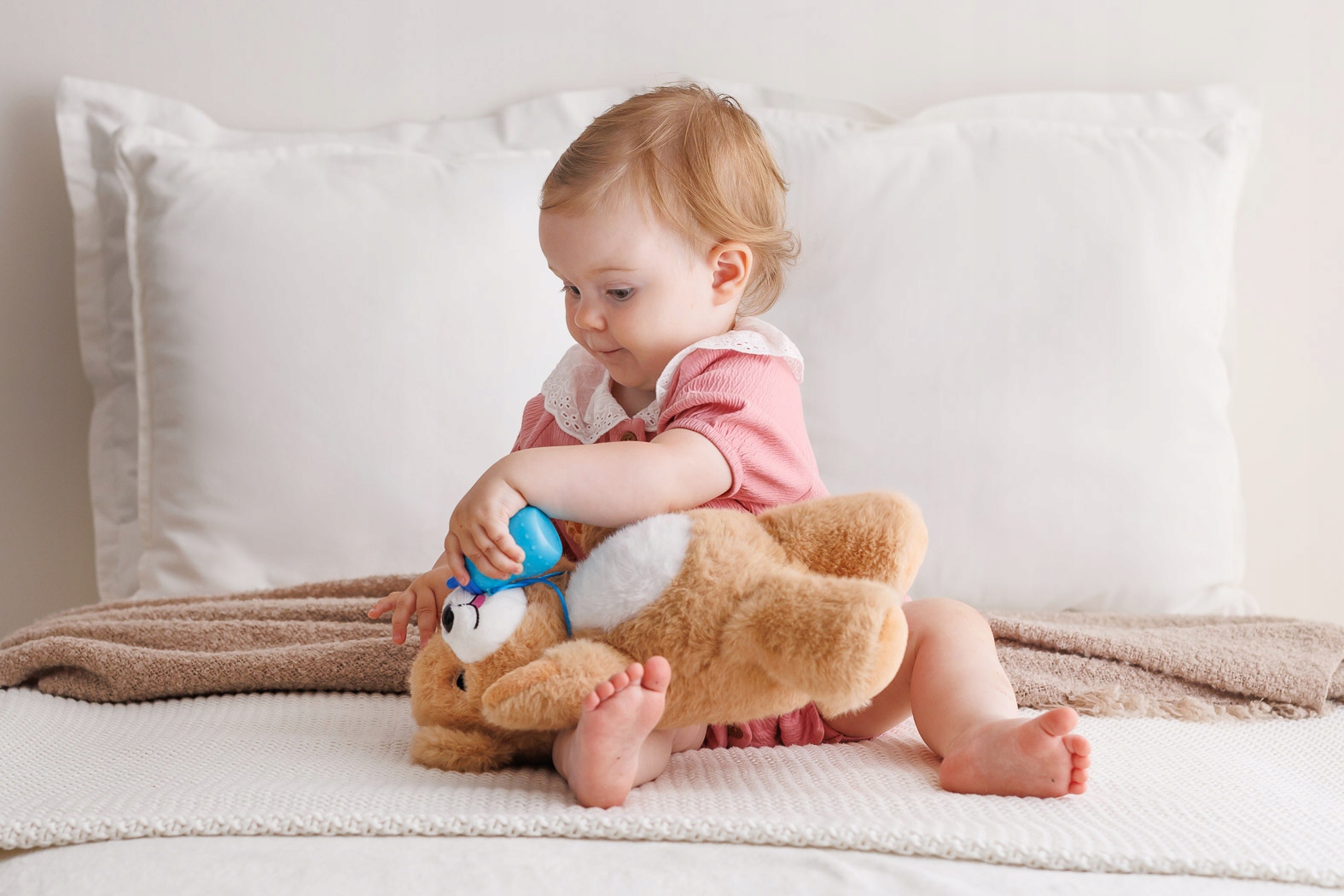 DUMEL NIEDŹWIADEK MIŚ BRUNATNY MEDOLIE NAGRYWA DŹWIĘKI CZUJNIK DOTYKU 18M+