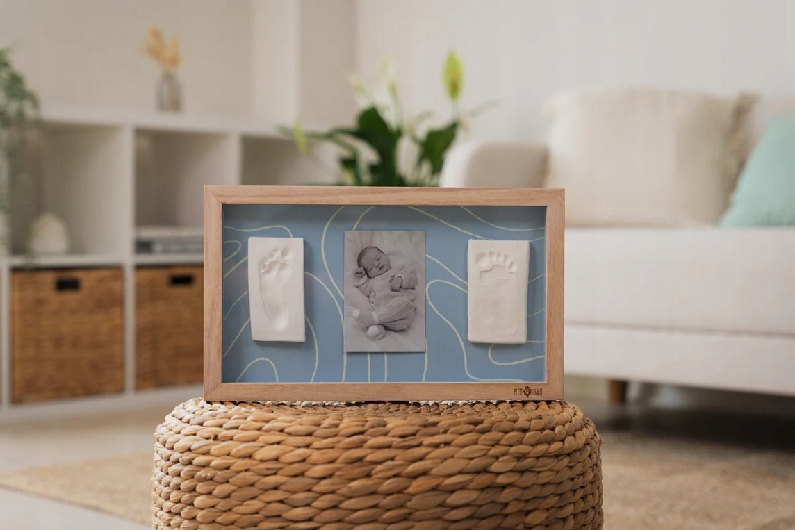 PETIT ARTICHAUT RAMKA NA ZDJĘCIE I DWA ODCISKI RĄCZKI NÓŻKI FALE