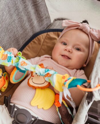 BALIBAZOO ZAWIESZKA SENSORYCZNA DO WÓZKA KOLOROWA DŻUNGLA 0M+