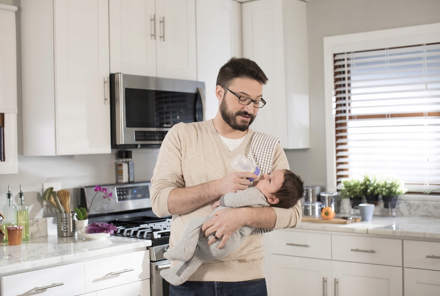 LANSINOH BUTELKA ANTYKOLKOWA 240 ML ŚREDNI SMOCZEK