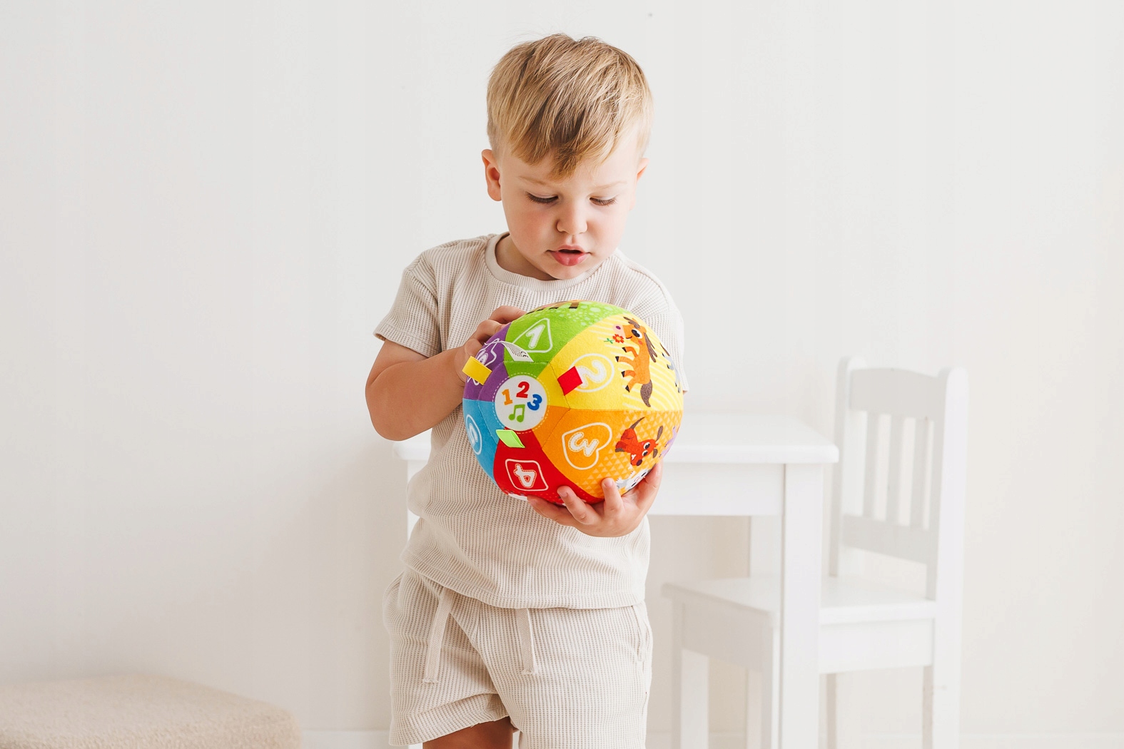 DUMEL PIŁKA PEŁNA DŹWIĘKÓW MELODIE OBRAZKI ZWIERZĄT 3M+