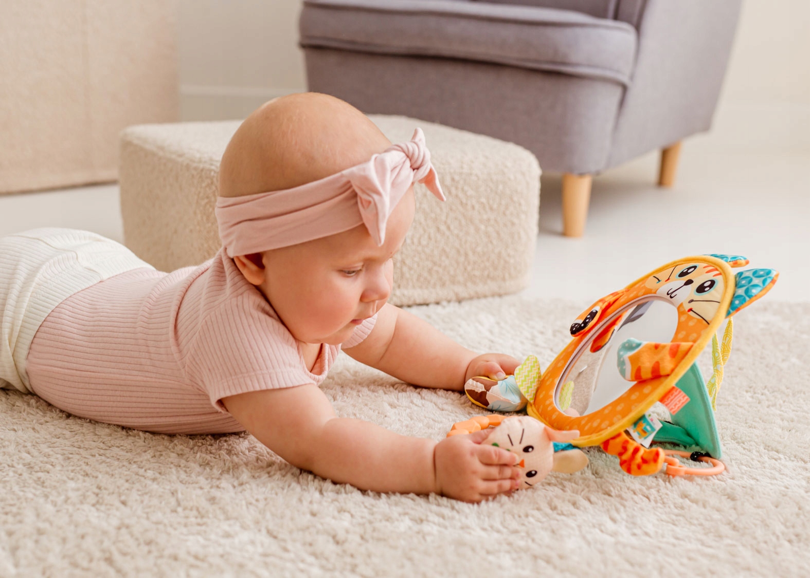 JOLLY BABY ZAWIESZKA SENSORYCZNA KOTEK Z LUSTERKIEM 0M+