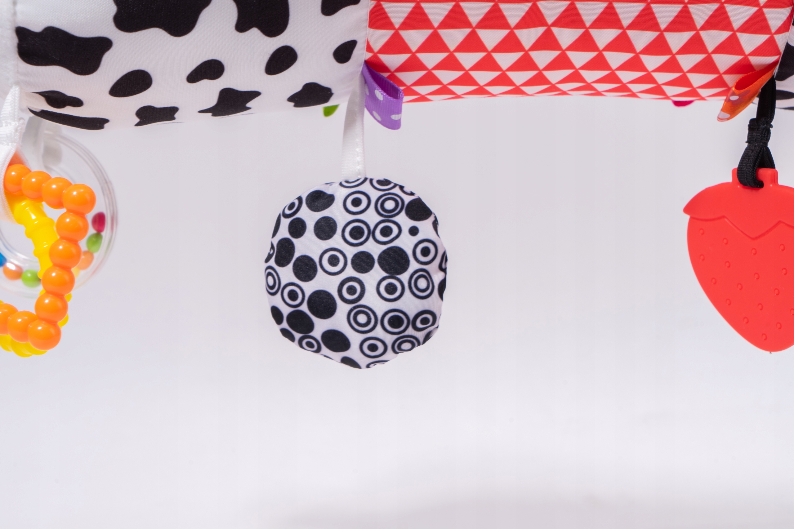 BALIBAZOO MIĘCIUTKI WAŁEK PODUSZKA KRÓWKA SENSORYCZNA 3M+