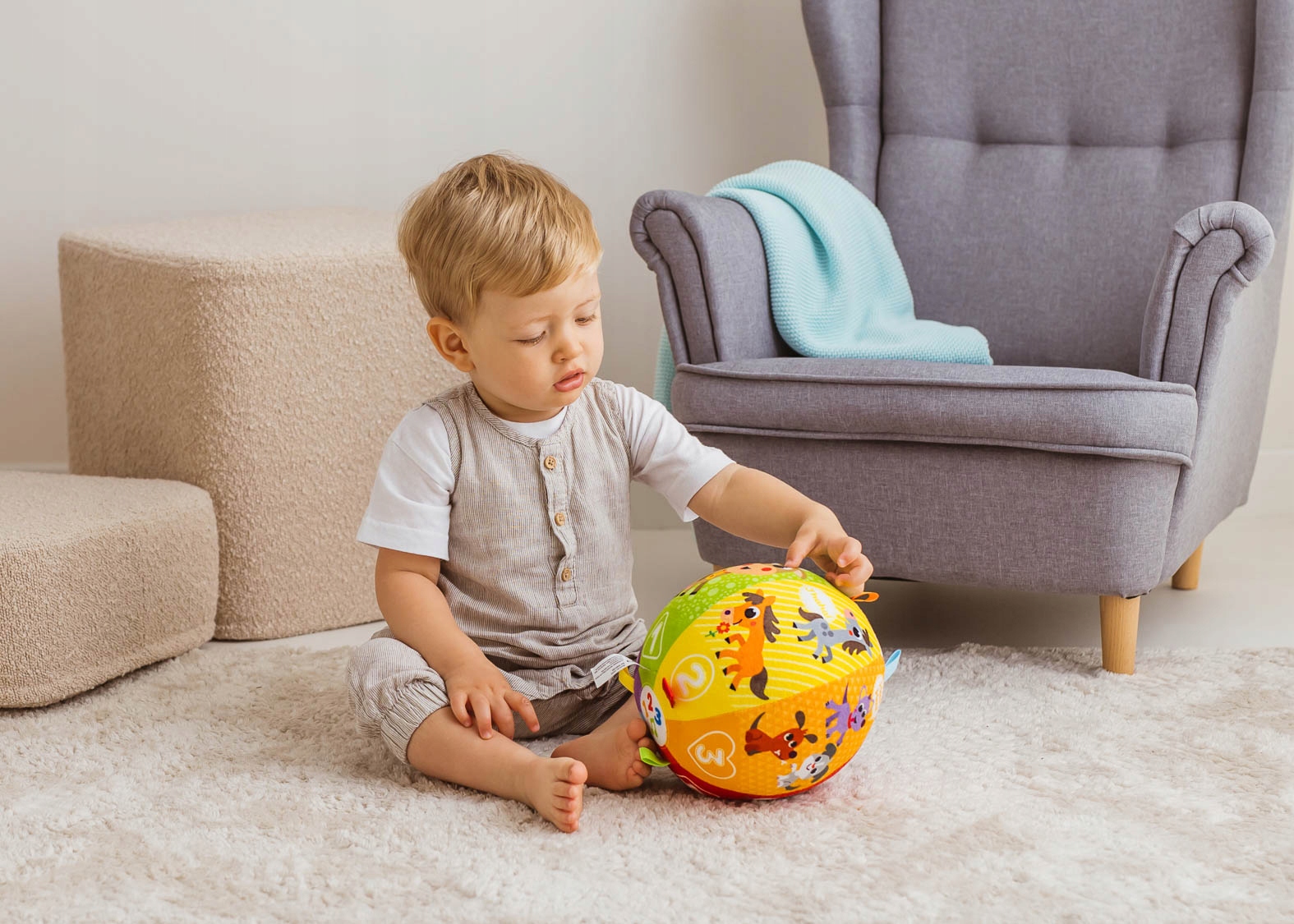 DUMEL PIŁKA PEŁNA DŹWIĘKÓW MELODIE OBRAZKI ZWIERZĄT 3M+