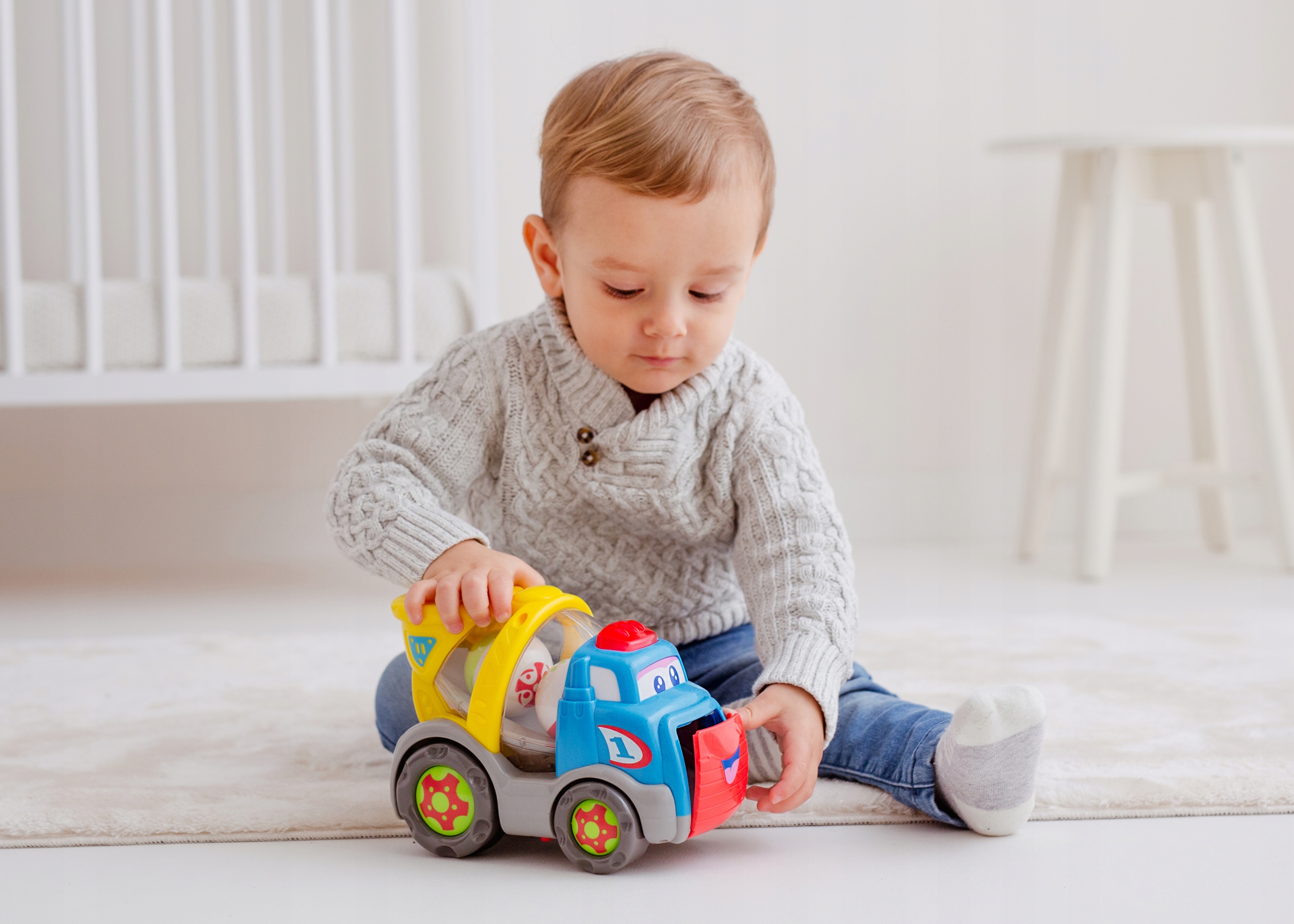 DUMEL BETONIARKA PIŁECZKOWY BENIO ŚPIEWA WYRZUCA PIŁECZKI 12M+